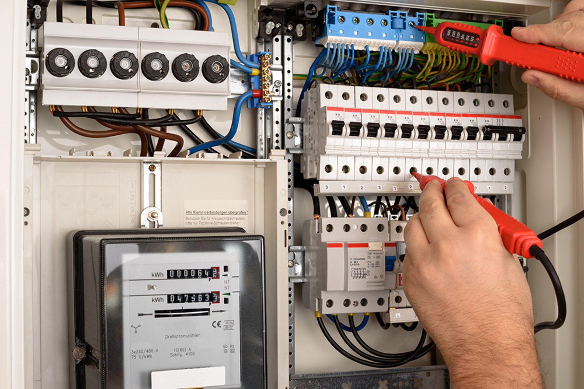 E-Check bei Löw Elektrotechnik in Breitenbach am Herzberg